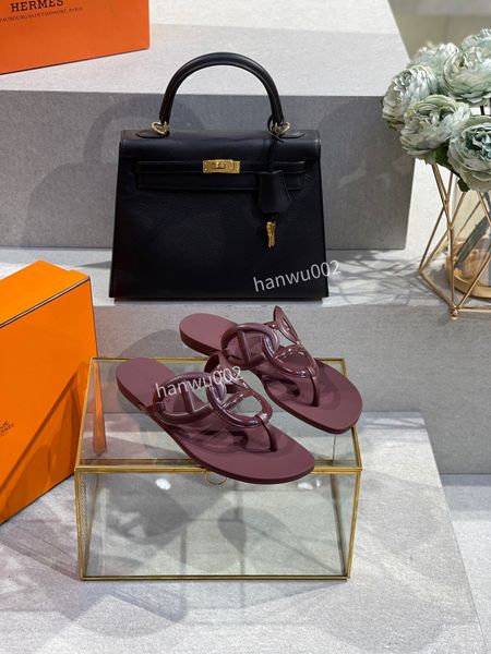 2022 designer slipper luxury women sandal slide slippers lady flip flop design casual shoes sneakers size35-40, Black
2022 designer slipper luxury women sandal slide slippers lady flip flop design casual shoes sneakers size35-40, Black
