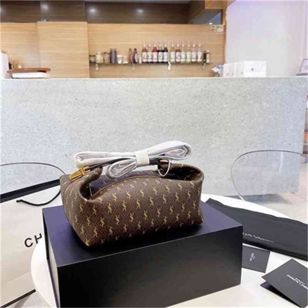 designer new star model is said to have been sold out in less than a month. it recommended by many blogger luxury women's bags
designer new star model is said to have been sold out in less than a month. it recommended by many blogger luxury women's bags