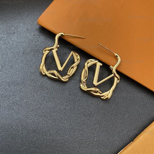 fashion designer earring stud style lady women gold hollow out letter hoop earrings for wedding party jewelry accessories, Golden;silver
fashion designer earring stud style lady women gold hollow out letter hoop earrings for wedding party jewelry accessories, Golden;silver