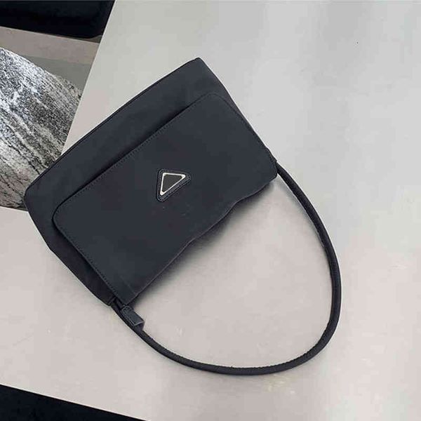 hbp fashion autumn new casual women's bag simple nylon shoulderbag lightweight large-capacity portable armpit bags th
hbp fashion autumn new casual women's bag simple nylon shoulderbag lightweight large-capacity portable armpit bags th