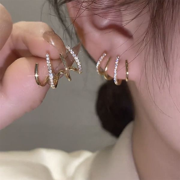 925 silver personality diamond four-claw row stud earrings female simple korean temperament high-quality girl devil's claw ear studs, Golden
925 silver personality diamond four-claw row stud earrings female simple korean temperament high-quality girl devil's claw ear studs, Golden