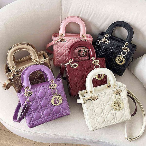 factory online export designer tide brand ladies bag female fashion embroidered thread hand-held one shoulder beautiful new leather princess
factory online export designer tide brand ladies bag female fashion embroidered thread hand-held one shoulder beautiful new leather princess