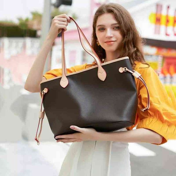 luxury designer shopping bag europe and the united states classic fashion women large capacity handbag deliver
luxury designer shopping bag europe and the united states classic fashion women large capacity handbag deliver