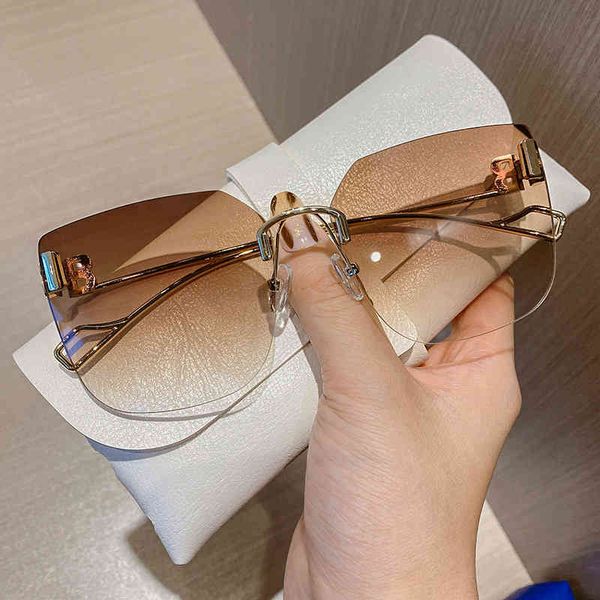 square 2022 italy design rimless uv400 big summer sun glasses river oversized sunglasses, White;black
square 2022 italy design rimless uv400 big summer sun glasses river oversized sunglasses, White;black