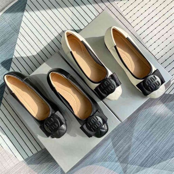 sandals leather shallow mouth middle heel work sheet shoes women's black thick summer versatile soft sole mother leather
sandals leather shallow mouth middle heel work sheet shoes women's black thick summer versatile soft sole mother leather
