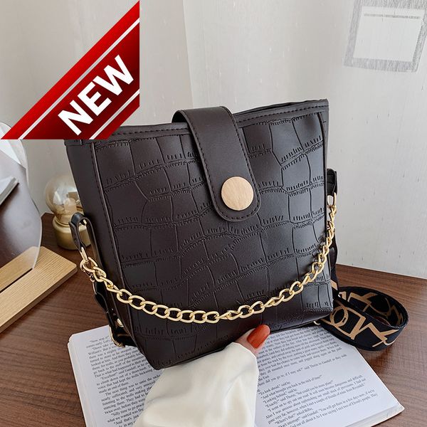 direct sale quality discount new cross women's leisure small armpit trend fashion women messenger bag
direct sale quality discount new cross women's leisure small armpit trend fashion women messenger bag