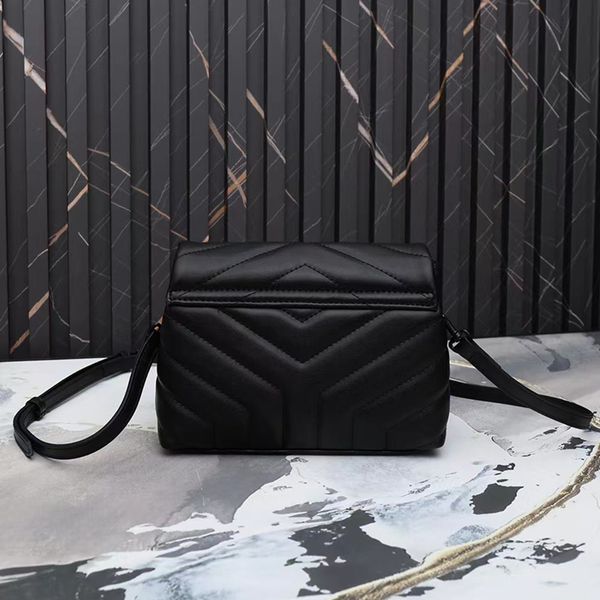 factory classic bag fashion brand desingers handbag for women soft leather shoulder bags ladies purse metal logo
factory classic bag fashion brand desingers handbag for women soft leather shoulder bags ladies purse metal logo