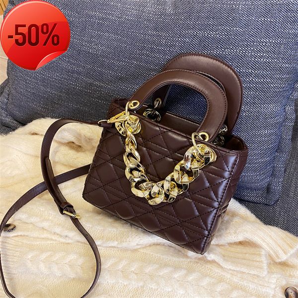 the factory directly single shoulder women's 2022 winter new thick portable princs bag fashion msenger small bag wholesale low price
the factory directly single shoulder women's 2022 winter new thick portable princs bag fashion msenger small bag wholesale low price