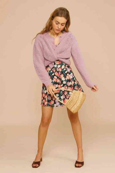 women's knits tees in the early autumn of 11 wool blended coarse yarn knitted cardigan with loose sweater front buckle, White
women's knits tees in the early autumn of 11 wool blended coarse yarn knitted cardigan with loose sweater front buckle, White
