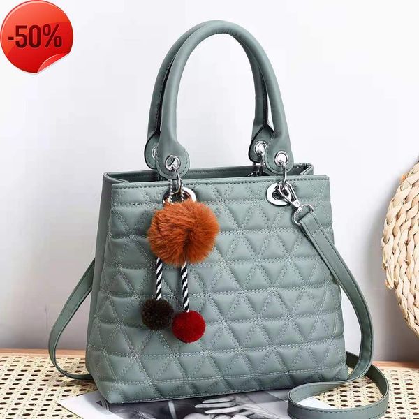 the factory directly summer foreign style bag women's 2022 new fashion version one shoulder msenger bag small xiangfeng princs dai
the factory directly summer foreign style bag women's 2022 new fashion version one shoulder msenger bag small xiangfeng princs dai