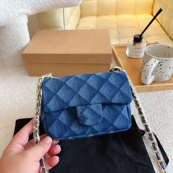 2022ssw france womens three-dimensional plaid classic flap denim bags mini medium gold metal hardware matelasse ghw crossbody shoulder desig
2022ssw france womens three-dimensional plaid classic flap denim bags mini medium gold metal hardware matelasse ghw crossbody shoulder desig