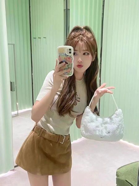 2022 women's knits short sleeve knit woman thin 2022 spring and autumn new temperament versatile slim short shirt tide, White
2022 women's knits short sleeve knit woman thin 2022 spring and autumn new temperament versatile slim short shirt tide, White