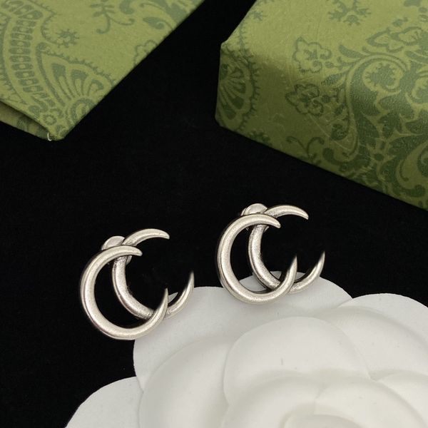 new fashion brand stud earrings double g letter personality earrings women wedding party designer jewelry, Golden;silver 
new fashion brand stud earrings double g letter personality earrings women wedding party designer jewelry, Golden;silver