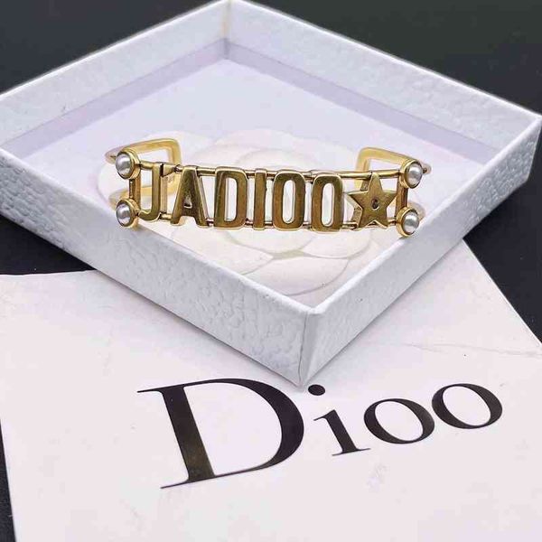 factory retail and wholesale new cd letter bracelet of d family01, Golden;silver
factory retail and wholesale new cd letter bracelet of d family01, Golden;silver