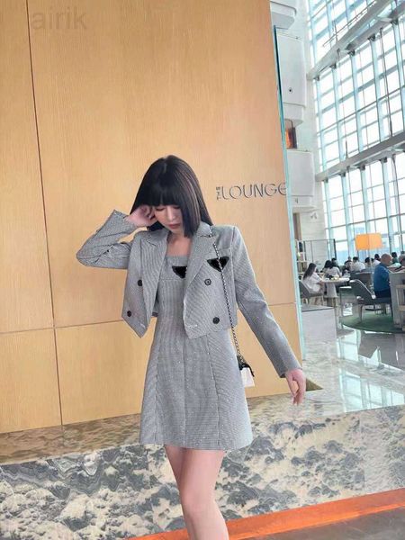 women's tracksuits jackets with dress sets embroidery outwears for lady track suit fashion high-quality coats long sleeves two-piece se, Gray
women's tracksuits jackets with dress sets embroidery outwears for lady track suit fashion high-quality coats long sleeves two-piece se, Gray