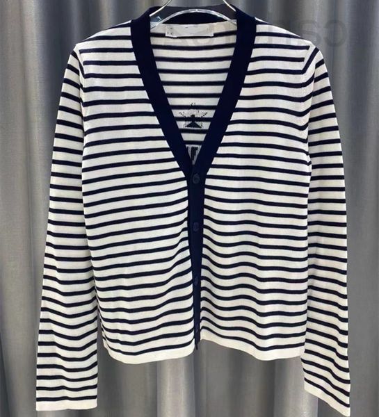 women's knits & tees designer straight 2022 early autumn new casual temperament knitted v-neck stripe navy button long sleeved cardigan, White
women's knits & tees designer straight 2022 early autumn new casual temperament knitted v-neck stripe navy button long sleeved cardigan, White