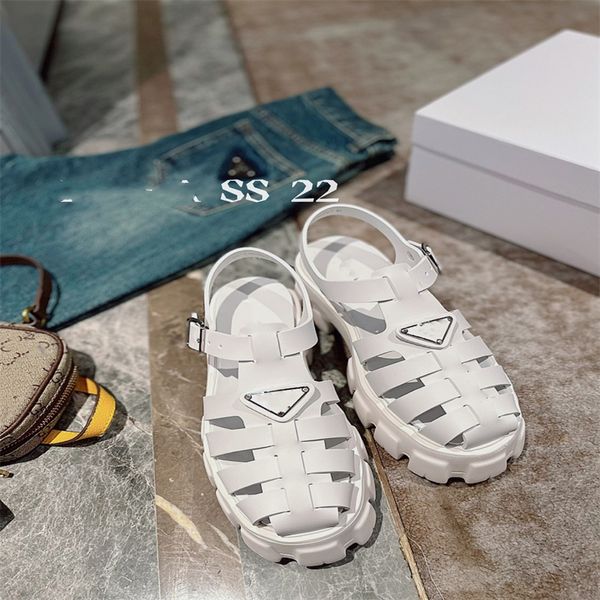 2022 new designer summer seaside women rubber triangle metal logo vintage round toe platform booster sandals 35-40 original full package, Black
2022 new designer summer seaside women rubber triangle metal logo vintage round toe platform booster sandals 35-40 original full package, Black