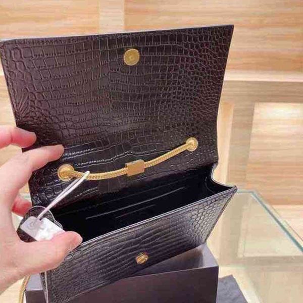 shoulder bags women messenger handbag classic tassel chain personality fashion underarm leather purses lady wallet 211104
shoulder bags women messenger handbag classic tassel chain personality fashion underarm leather purses lady wallet 211104