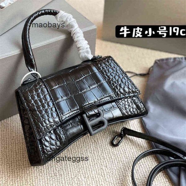 balencaigass handbags italy leather hand advanced sense women's crossbar versatile new crocodile hourglass bag luxury handbag leather h
balencaigass handbags italy leather hand advanced sense women's crossbar versatile new crocodile hourglass bag luxury handbag leather h