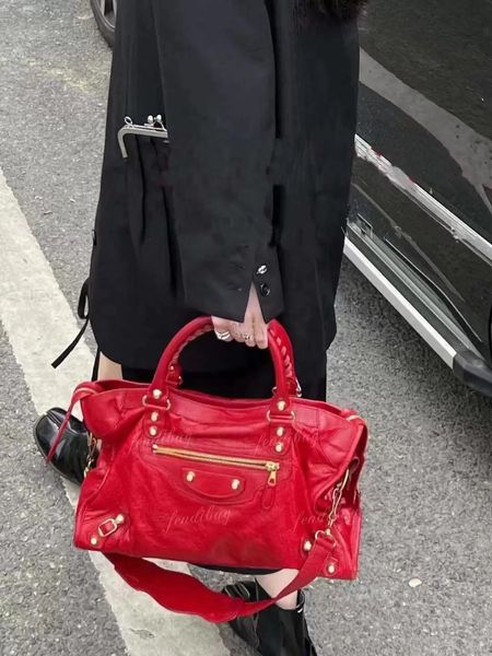 city bag luxury designer bags tote women fashion handbag shoulder cross body large capacity metal buckle 20cm
city bag luxury designer bags tote women fashion handbag shoulder cross body large capacity metal buckle 20cm