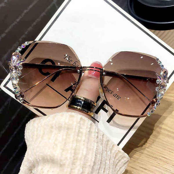 rimless sunglasses woman luxury brand design diamond sun glasses gradient shades for female uv400, White;black
rimless sunglasses woman luxury brand design diamond sun glasses gradient shades for female uv400, White;black