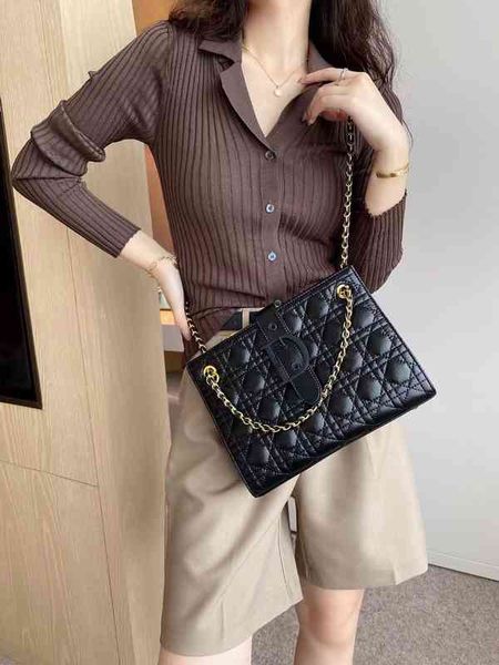 2022 check chain 2022 brand trend fashion design versatile ladies bags 82m6 handbag shoulder bag messenger bag
2022 check chain 2022 brand trend fashion design versatile ladies bags 82m6 handbag shoulder bag messenger bag