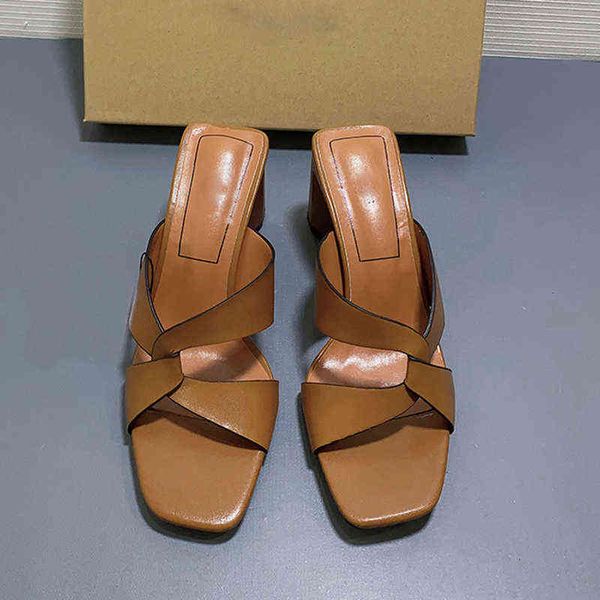suojialun 2021 new brand women slipper square high heel ladies slides shoes summer outdoor beach sandal flip flop 220627, Black
suojialun 2021 new brand women slipper square high heel ladies slides shoes summer outdoor beach sandal flip flop 220627, Black
