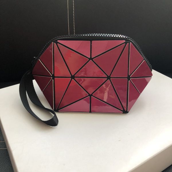 luxurys designers bags fashion bag luminous color changing handbag shell cosmetic pack geometric rhombic pattern wallets semicircular bag de
luxurys designers bags fashion bag luminous color changing handbag shell cosmetic pack geometric rhombic pattern wallets semicircular bag de