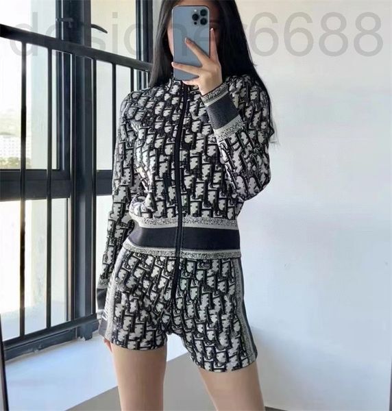 women's tracksuits designer high edition d family old flower letter leisure suit zipper stand collar long sleeve knitted jacket slim fi, Gray
women's tracksuits designer high edition d family old flower letter leisure suit zipper stand collar long sleeve knitted jacket slim fi, Gray