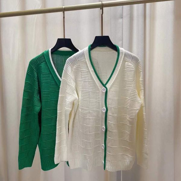 women's knits & tees 2022 autumn winter v neck long sleeve print high end jacquard cardigan women's designer sweater 0621-1, White;black 
women's knits & tees 2022 autumn winter v neck long sleeve print high end jacquard cardigan women's designer sweater 0621-1, White;black