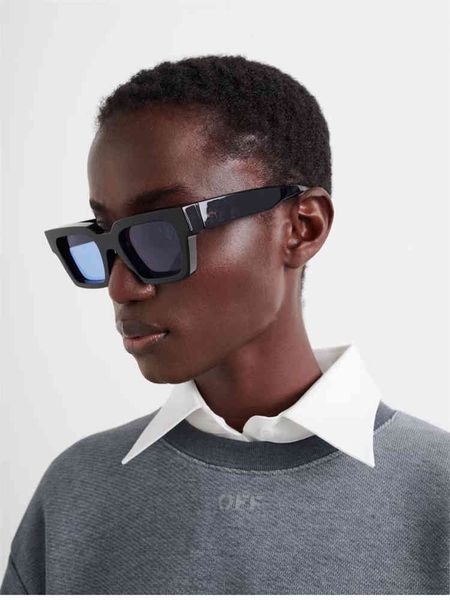 2022 fashionnew fashion brand off sunglasses style ow40001 men's and women's sunglasses fashion shot, White;black
2022 fashionnew fashion brand off sunglasses style ow40001 men's and women's sunglasses fashion shot, White;black