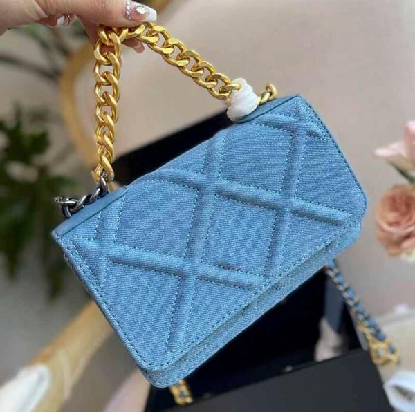 tz 20cm small flap shoulder bag blue denim cowboy handbags designers gold-tone metal chain handle hardware quality luxury diamond quilting t
tz 20cm small flap shoulder bag blue denim cowboy handbags designers gold-tone metal chain handle hardware quality luxury diamond quilting t
