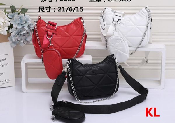 2 pies 2022 fashionable women's one shoulder crossbody bag with pendant zero wallet outdoor sports bag
2 pies 2022 fashionable women's one shoulder crossbody bag with pendant zero wallet outdoor sports bag