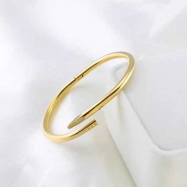 couple nail bracelet love bangle diamonds designer men women luxury jewelry titanium steel screw gold silver rose black bracelet never fade
couple nail bracelet love bangle diamonds designer men women luxury jewelry titanium steel screw gold silver rose black bracelet never fade