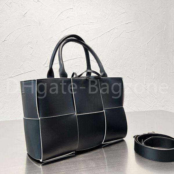 new high end handbag designer tote bag womens woven shopping bag can be crossed diagonally fashion simple large capacity 36cmx22cm
new high end handbag designer tote bag womens woven shopping bag can be crossed diagonally fashion simple large capacity 36cmx22cm