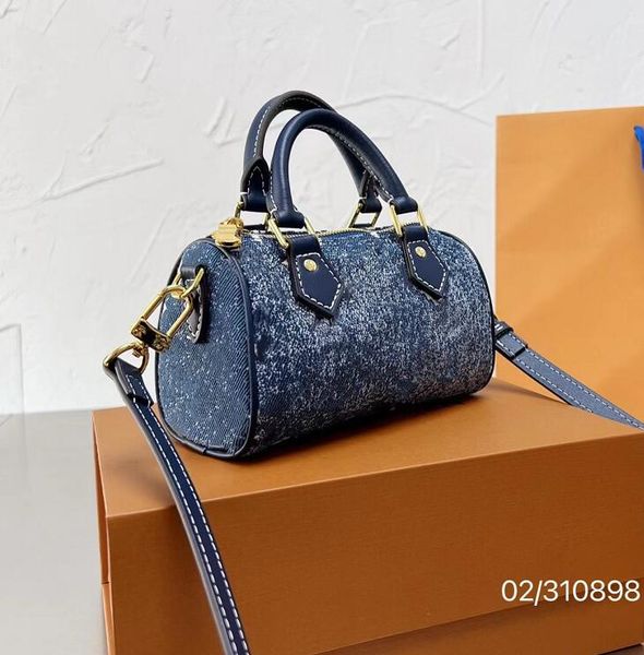 women cowboy messenger bag classic style fashion pillow shoulder lady totes designer denim handbags leather clutches crossbody bags zipper h
women cowboy messenger bag classic style fashion pillow shoulder lady totes designer denim handbags leather clutches crossbody bags zipper h