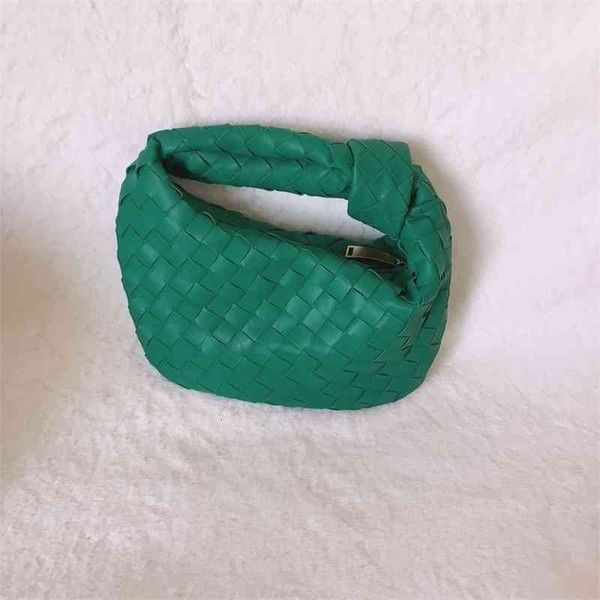 original edition brand handbags venetas's designer bag bottegass french minority 2022 portable cloud horn fashion texture versatile wov
original edition brand handbags venetas's designer bag bottegass french minority 2022 portable cloud horn fashion texture versatile wov