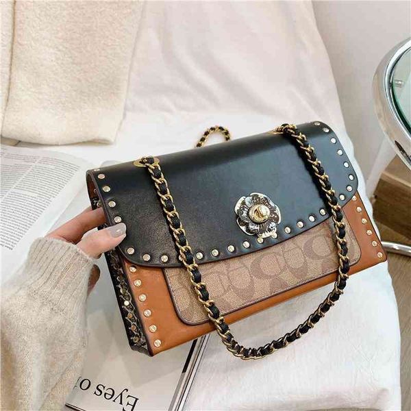 bag 2022 fashion large capacity camellia twist lock single shoulder msenger handbag women's bag designer bags
bag 2022 fashion large capacity camellia twist lock single shoulder msenger handbag women's bag designer bags