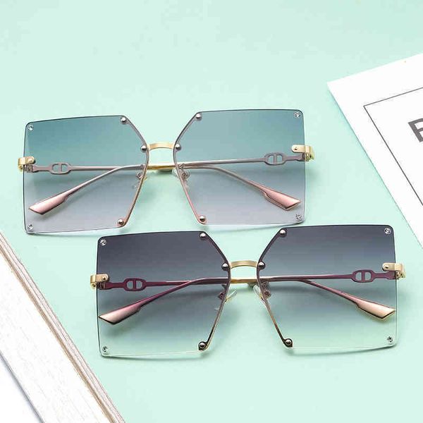 2022 new metal framels home large box sunglass fashion personalized sunglass trend sunglass, White;black
2022 new metal framels home large box sunglass fashion personalized sunglass trend sunglass, White;black