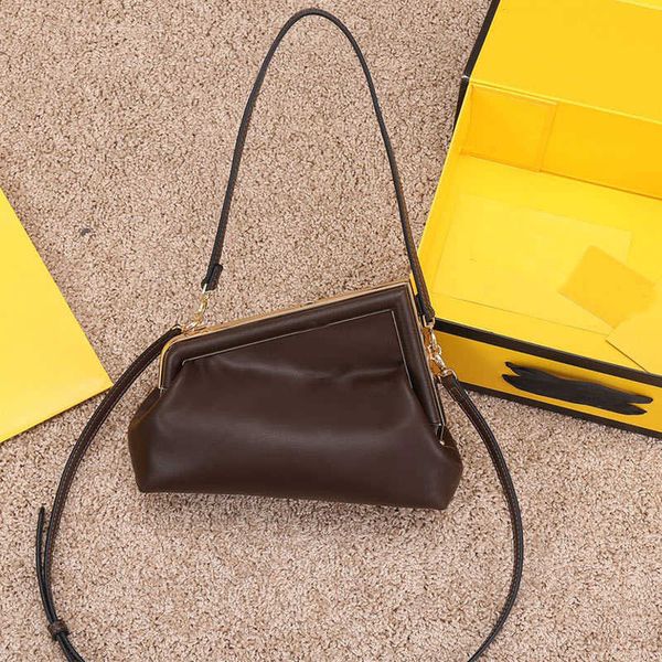 soft leather handbag clutch shoulder sling bag serpentine crossbody bags ladies letters handbags fashion female purse wallet
soft leather handbag clutch shoulder sling bag serpentine crossbody bags ladies letters handbags fashion female purse wallet