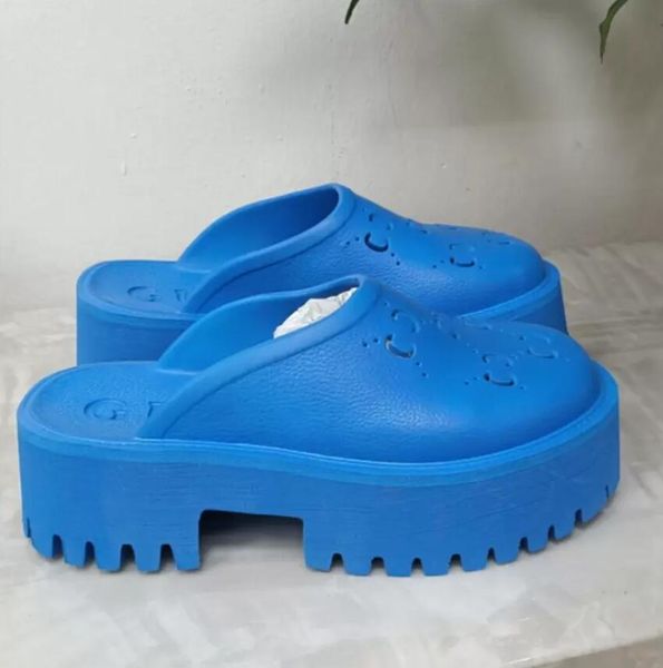 2022 brand perforated slippers men women platform designer sandals wedge rubber cut-out slide transparent materials fashion beach flats shoe, Black
2022 brand perforated slippers men women platform designer sandals wedge rubber cut-out slide transparent materials fashion beach flats shoe, Black