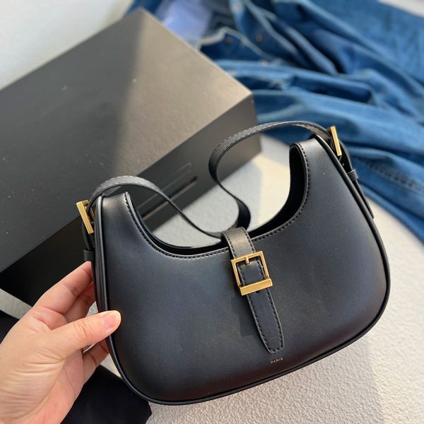 summer new brand retro armpit bag ladies luxury buckle design genuine leather shoulder bag messenger bag ys size 24*12cm with a small storag
summer new brand retro armpit bag ladies luxury buckle design genuine leather shoulder bag messenger bag ys size 24*12cm with a small storag