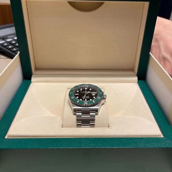 mechanical watch high end fashion designer imported green water ghost watch, Slivery;brown
mechanical watch high end fashion designer imported green water ghost watch, Slivery;brown