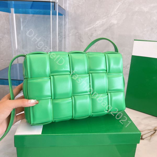2022 ss shoulder bags cross body famous designer handbags plain letter shopping totes lady fashion cool women summer popular coin purse knit
2022 ss shoulder bags cross body famous designer handbags plain letter shopping totes lady fashion cool women summer popular coin purse knit