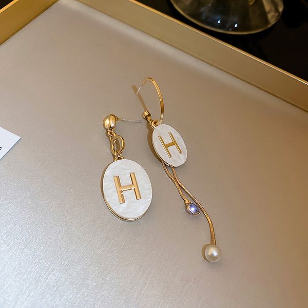silver needle rhinestone square earrings fashion all-match elegant letter earrings instafamous metal frosty style eardrop female wholesale, Golden
silver needle rhinestone square earrings fashion all-match elegant letter earrings instafamous metal frosty style eardrop female wholesale, Golden
