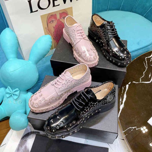 women's dress shoes leather lace flat shoes square high heels round head flower decoration autumn series, Black
women's dress shoes leather lace flat shoes square high heels round head flower decoration autumn series, Black