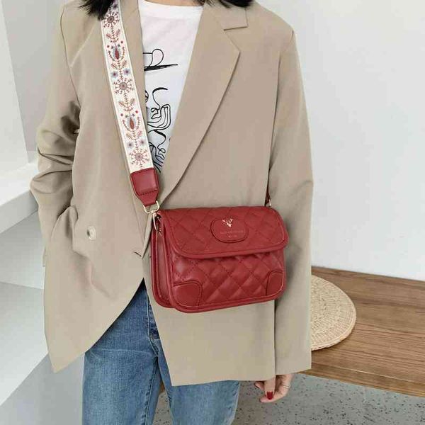 2022 factory wholesale new texture net red high-grade sense new korean oblique cross ins lingge small fragrant style single shoulder bag l4h
2022 factory wholesale new texture net red high-grade sense new korean oblique cross ins lingge small fragrant style single shoulder bag l4h