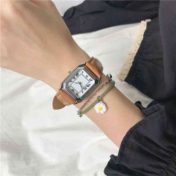 new fashion square dial belt simple leisure student watch women's quartz watch, Slivery;golden
new fashion square dial belt simple leisure student watch women's quartz watch, Slivery;golden