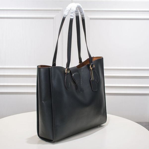 women's stylish big tote bag genuine leather fashion design shoulder handbag cell phone bag fine workmanship suitable for all occasions
women's stylish big tote bag genuine leather fashion design shoulder handbag cell phone bag fine workmanship suitable for all occasions