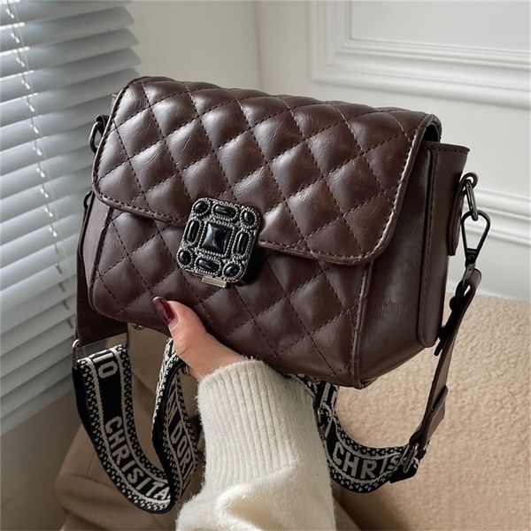 small women's new fashion messenger autumn and winter lingge single square 80% off purse sales
small women's new fashion messenger autumn and winter lingge single square 80% off purse sales